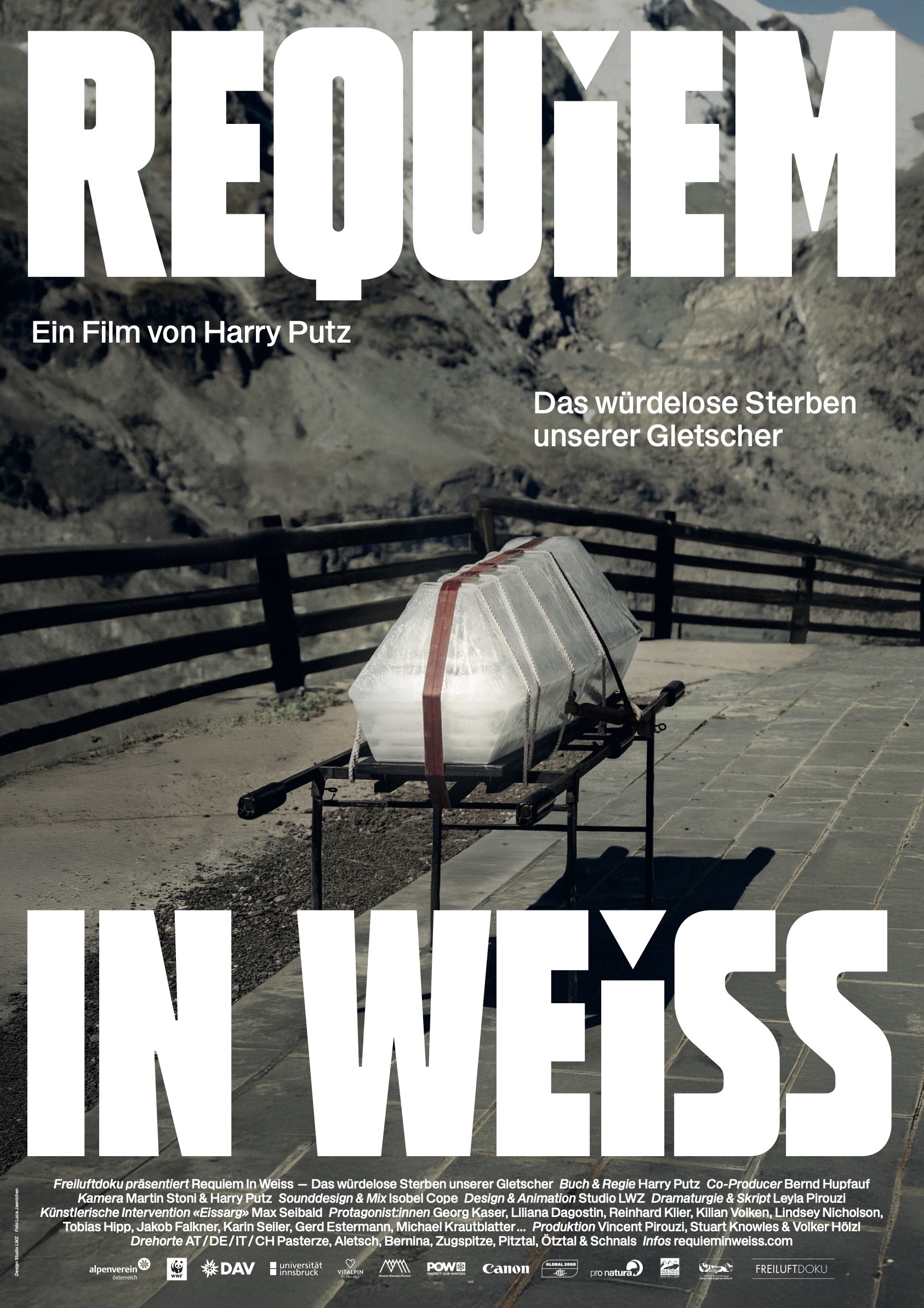 Requiem in Weiss Poster