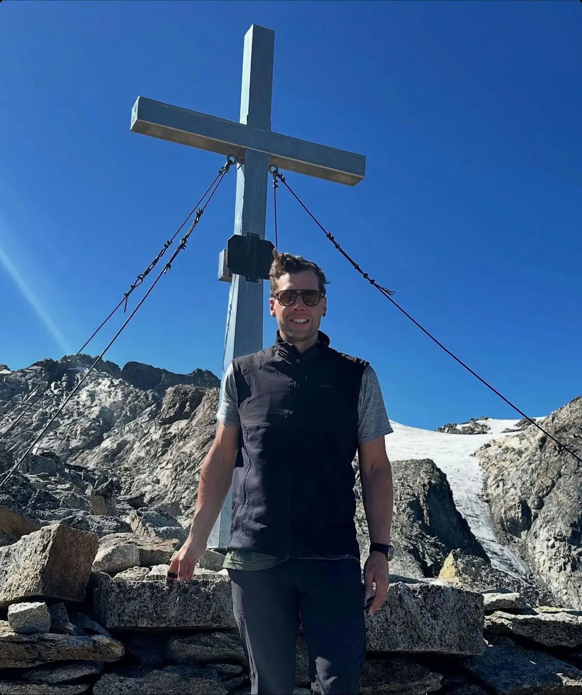 Jens am Gipfel vom Aperer Turm, Stubaital | © DAV Sektion/Kai Hagemann